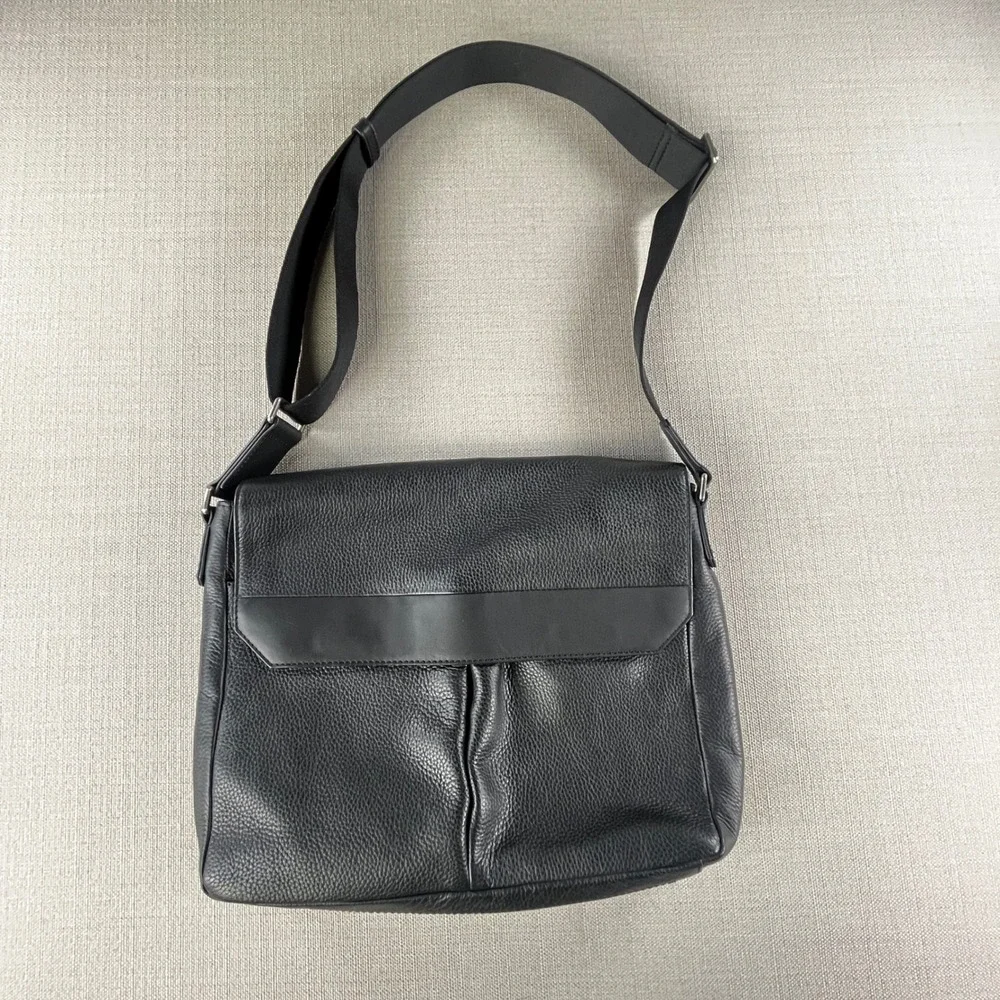 ECCO Messenger Bag Black Pebbled Leather‎ Crossbody Laptop Travel Bag